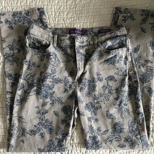 Gloria Vanderbilt Size 10 Amanda jeans